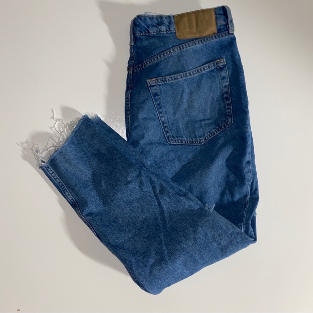 Button-fly Ripped Jeans - Picture 3 of 5